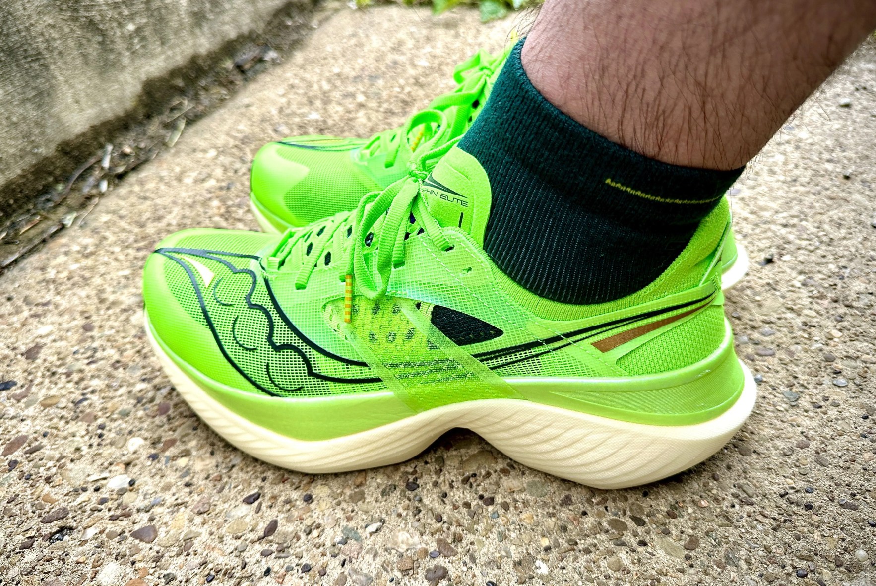 saucony endrophin elite sneaker