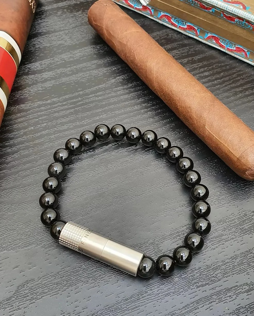 les fines lames beaded cigar punch bracelet