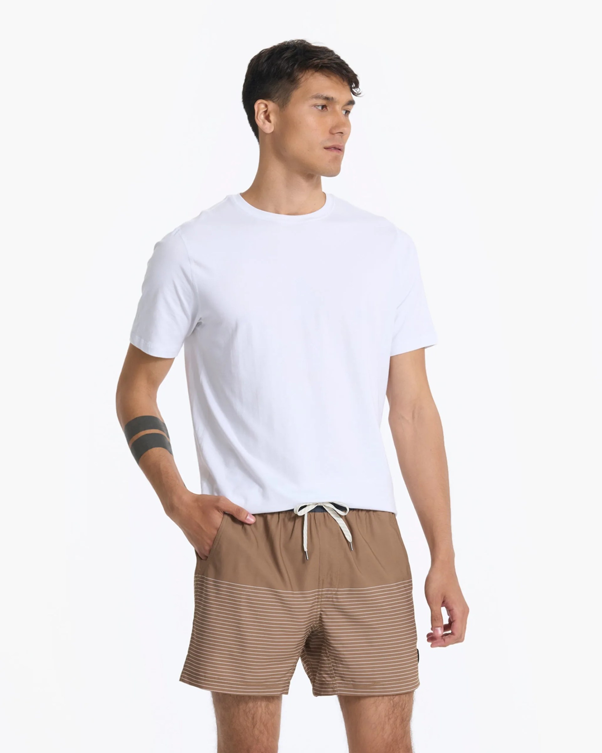 Vuori Kore Shorts 5" | Camel Stripe | XXL