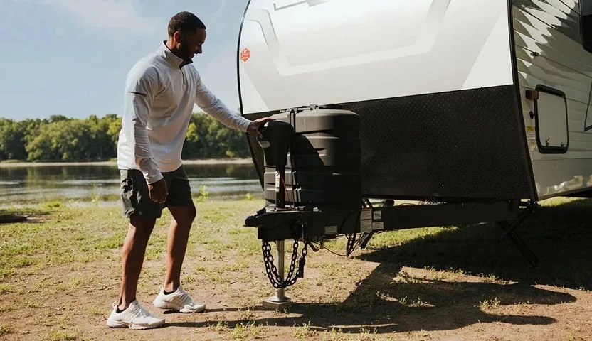 winnebago camping trailer electric tongue jack
