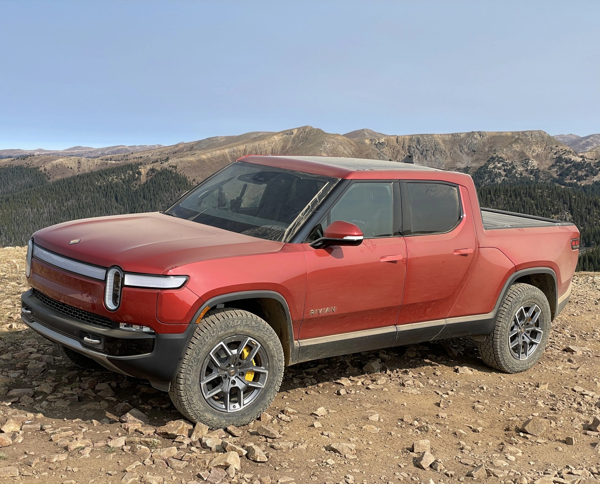 rivian r1t electric pickup truck 2022