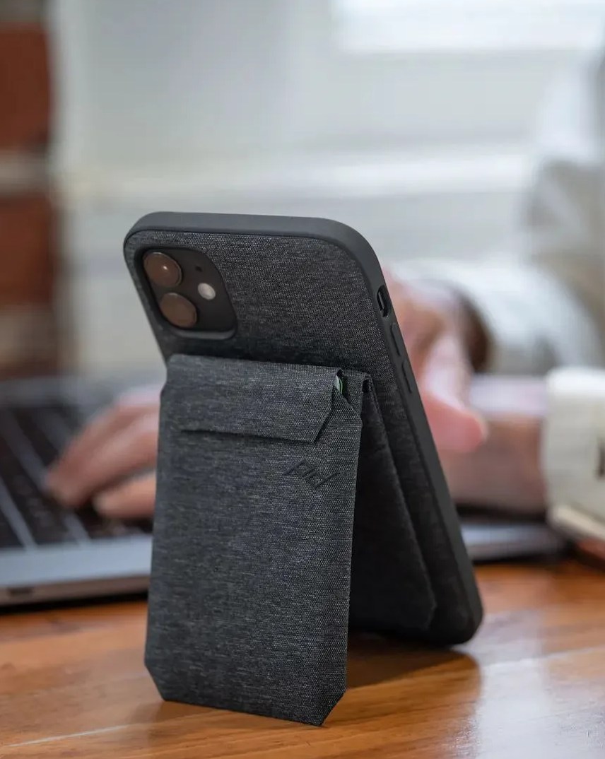 today in gear september 25 2023 peak design stand wallet in charcoal