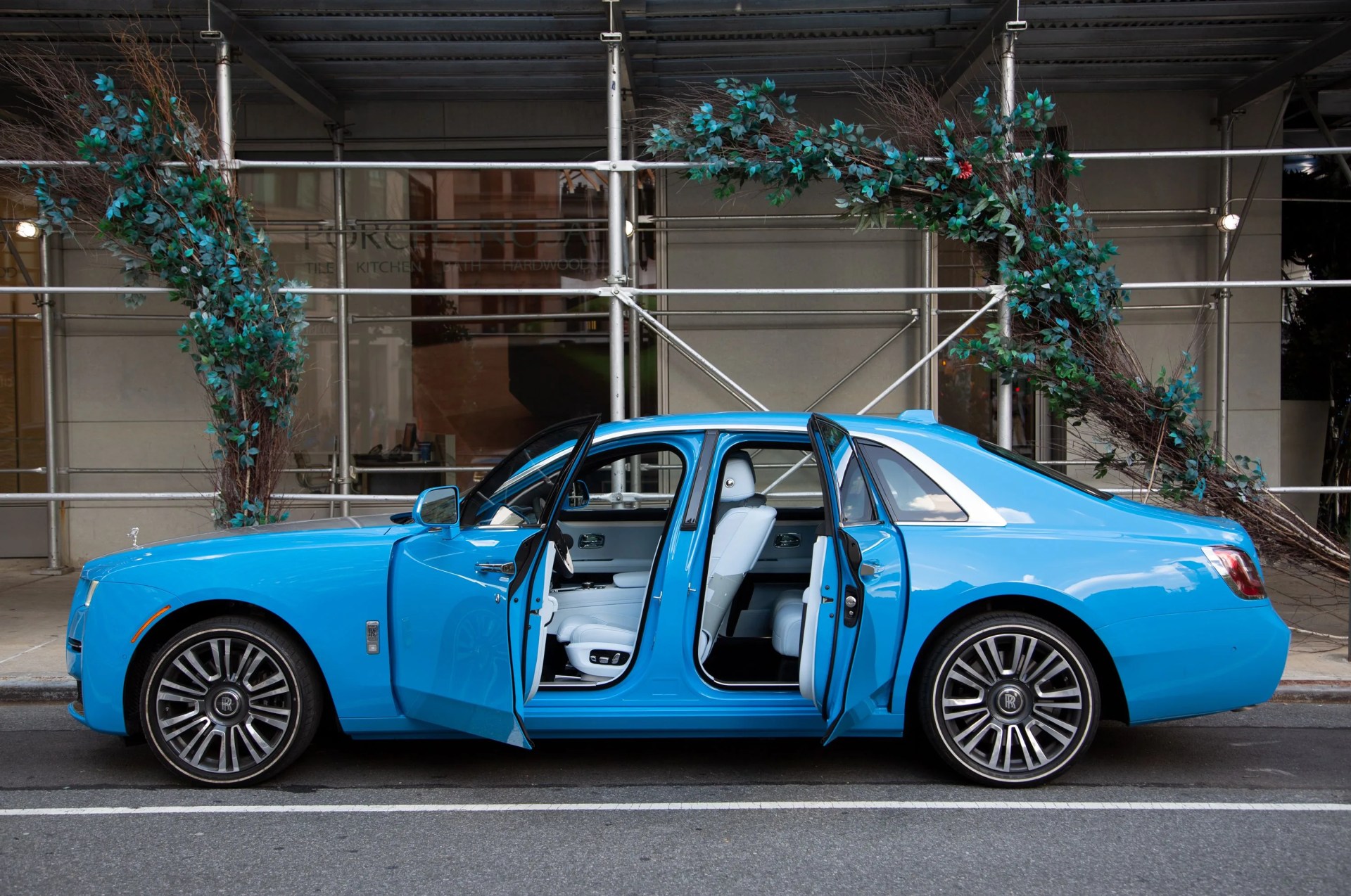 rolls royce ghost blue