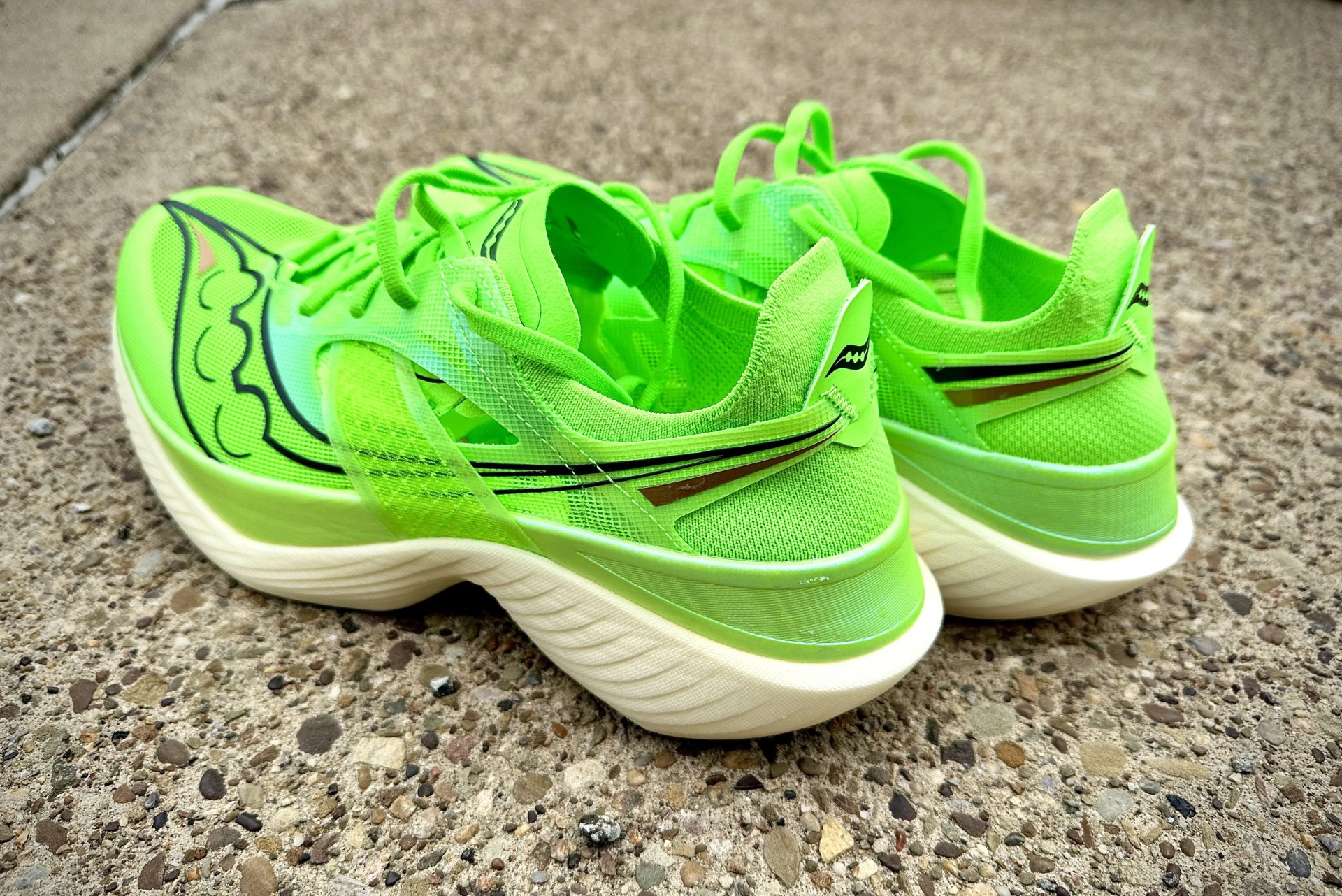 saucony endrophin elite sneaker