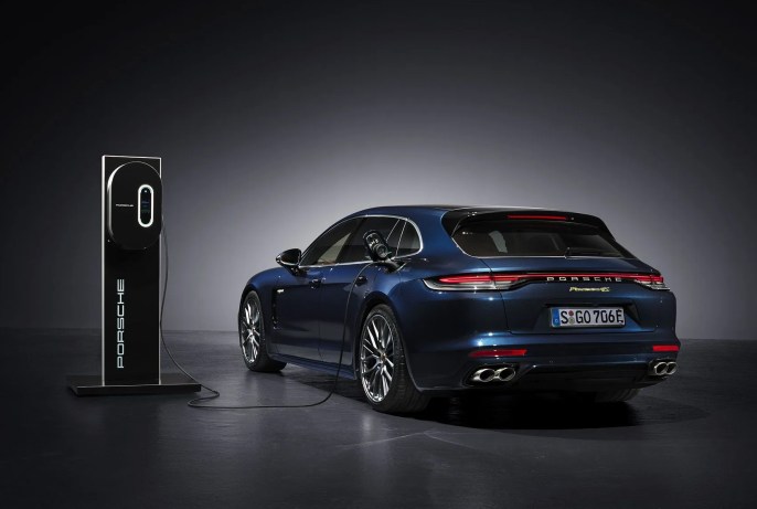 The 2025 Porsche Panamera: Everything You Need to Know | Gear Patrol