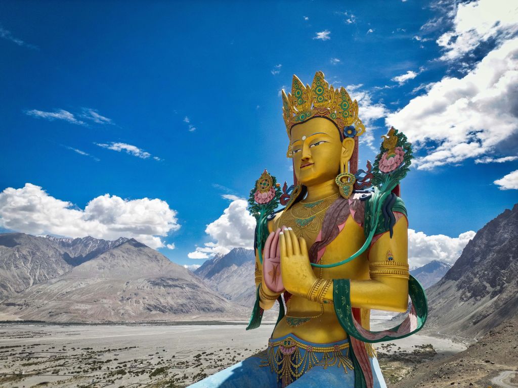 a buddhist statue in india