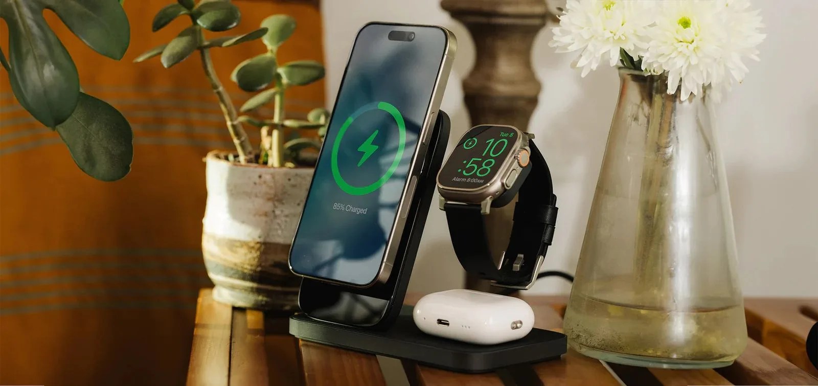 nomad stand one max charger