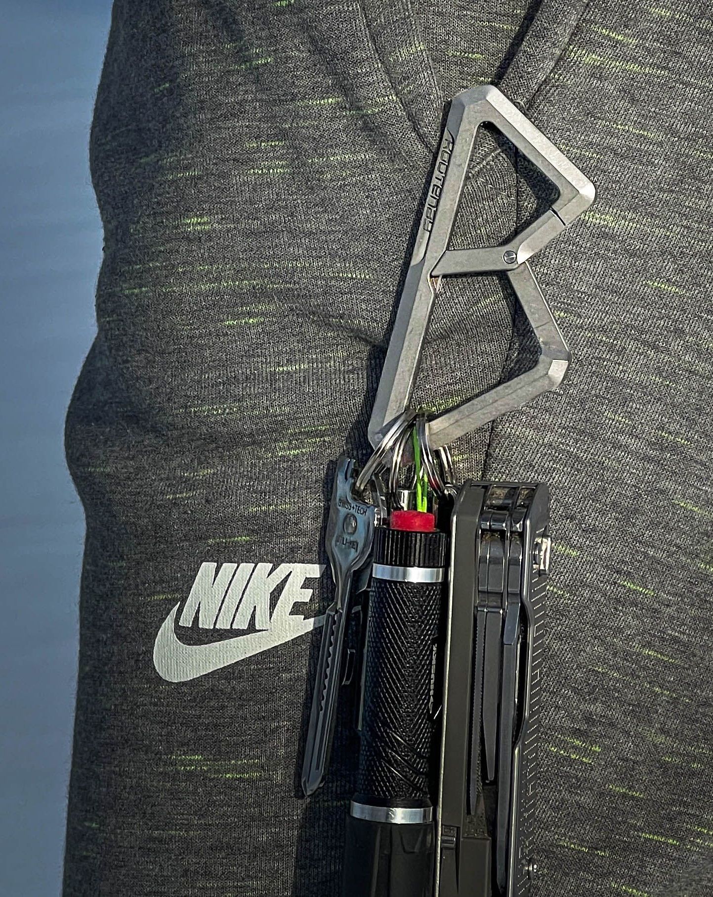 pichi design carabiner