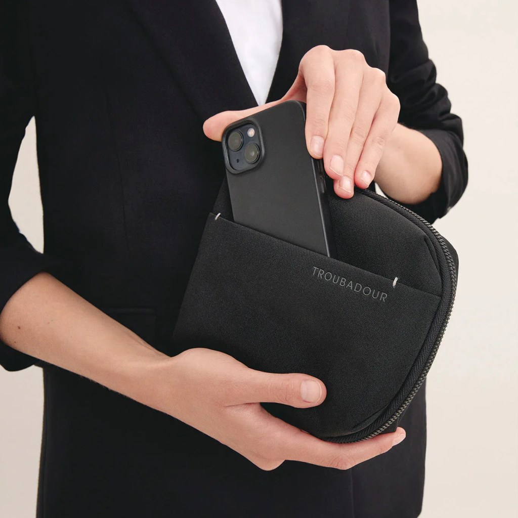 Troubadour electronics case