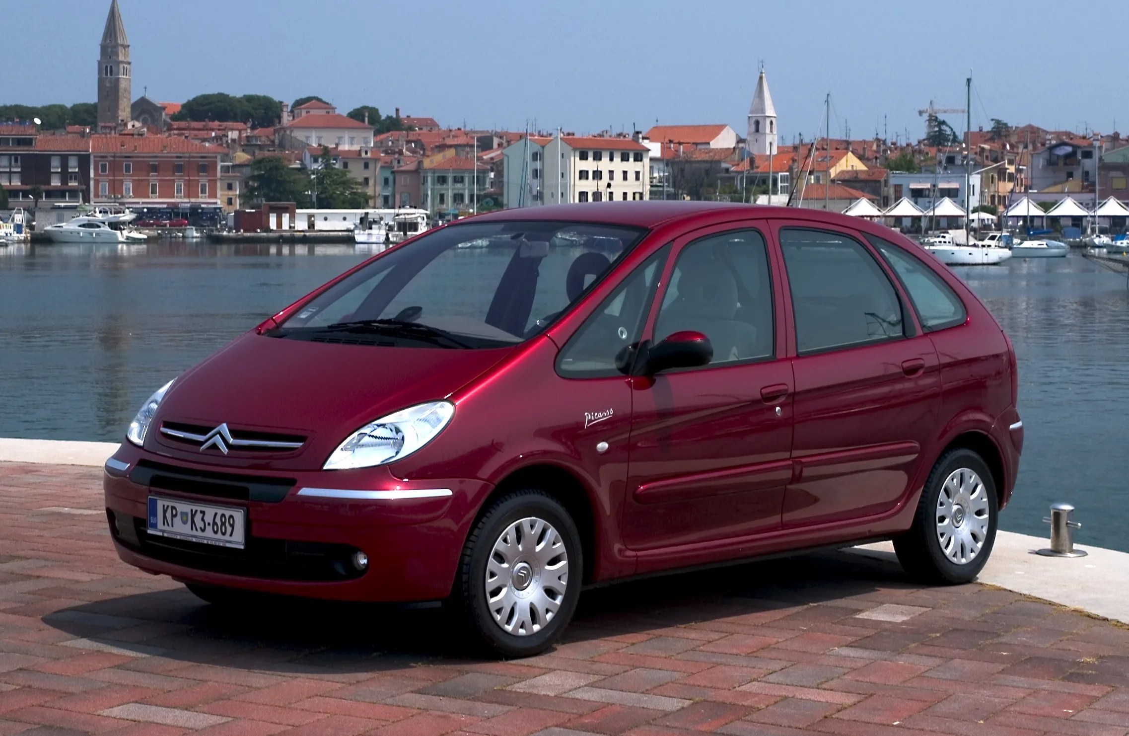 citroen parked by waterfront
