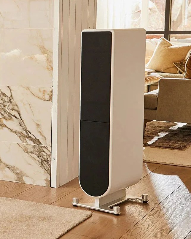 aspen fr10 loudspeaker in a living room