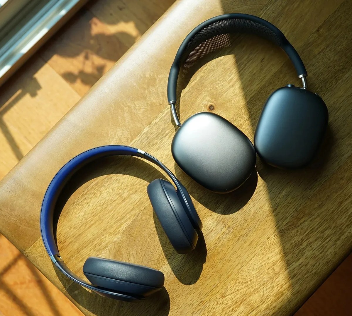 Beats-Studio-Pro-Vs.-Apple-