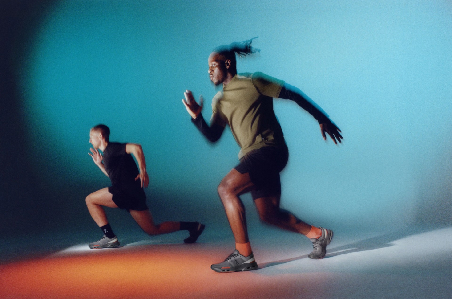 Men's On Running Cloudpulse Sneaker worn by man working out