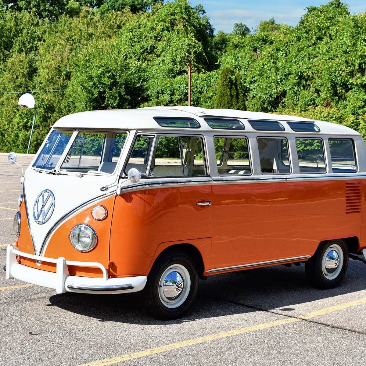 5 Things You Should Know About Driving an Old Volkswagen Bus