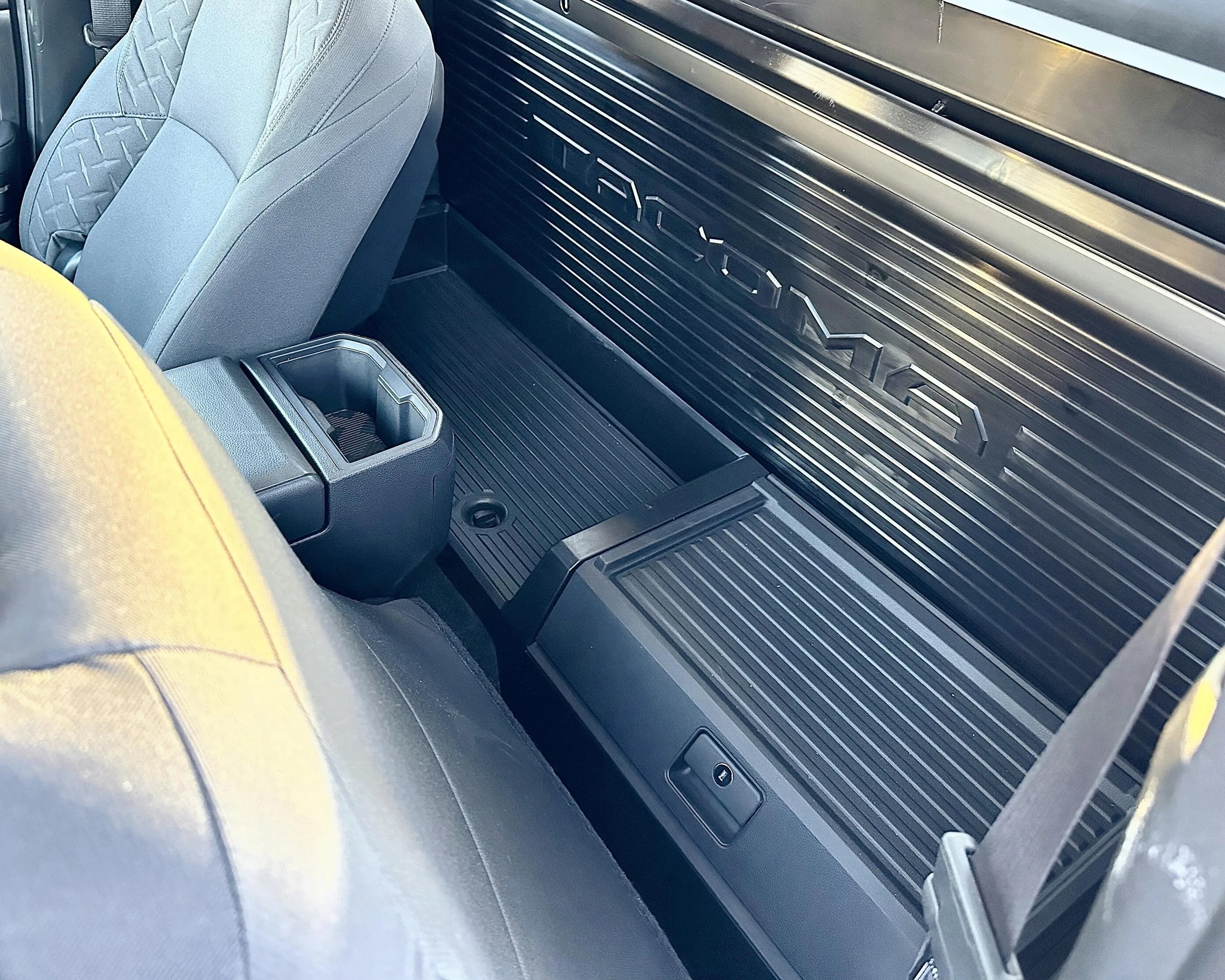 toyota tacoma xtracab interior