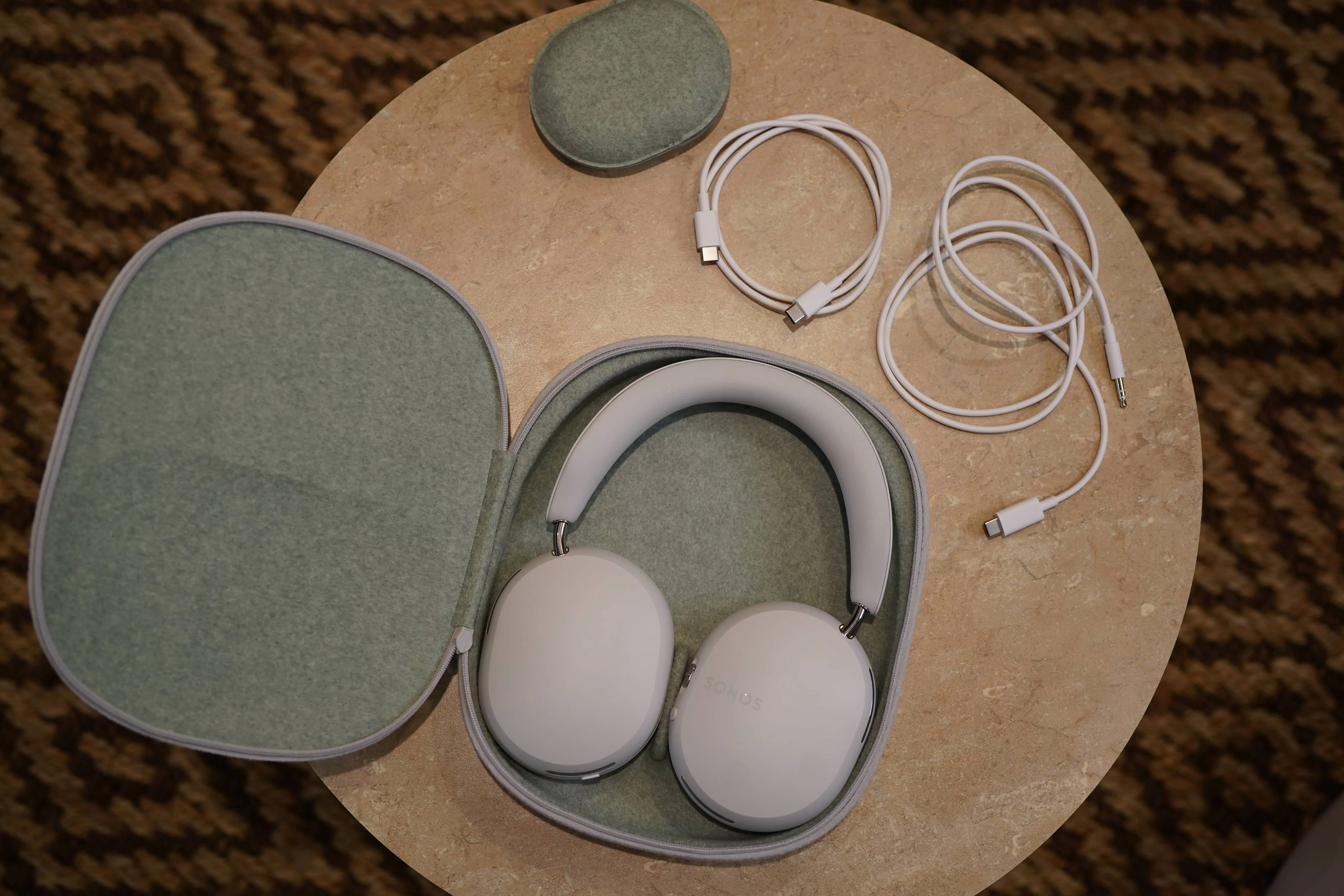 Sonos-Ace-headphones