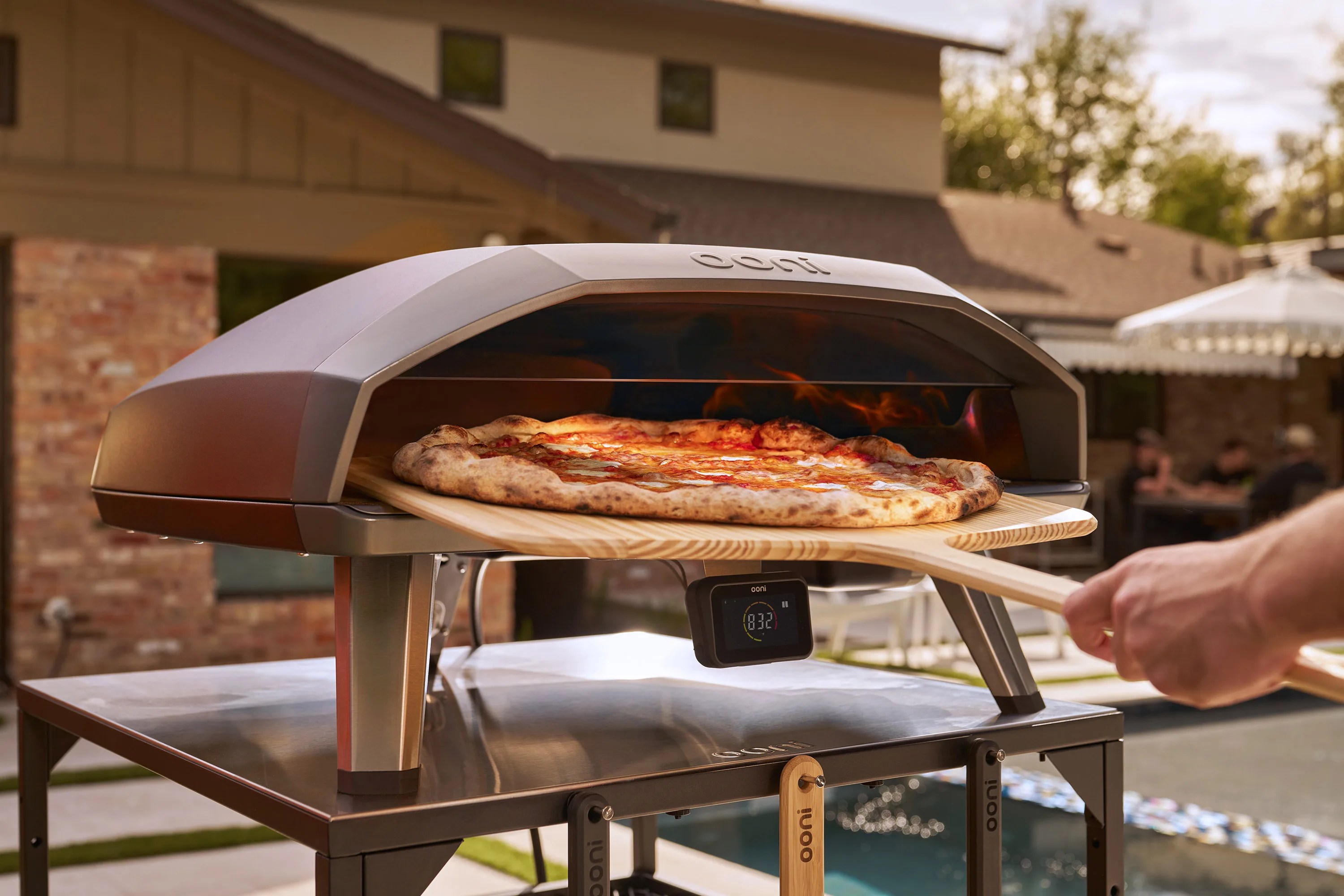 pizza grill in backyard