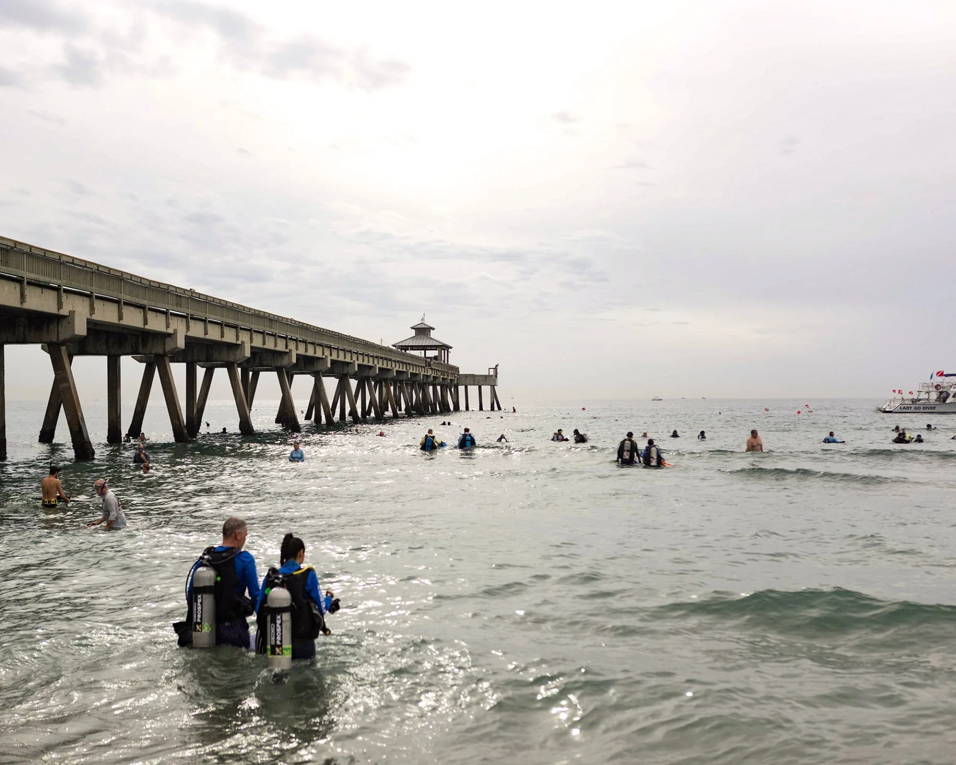 scuba diving near pier