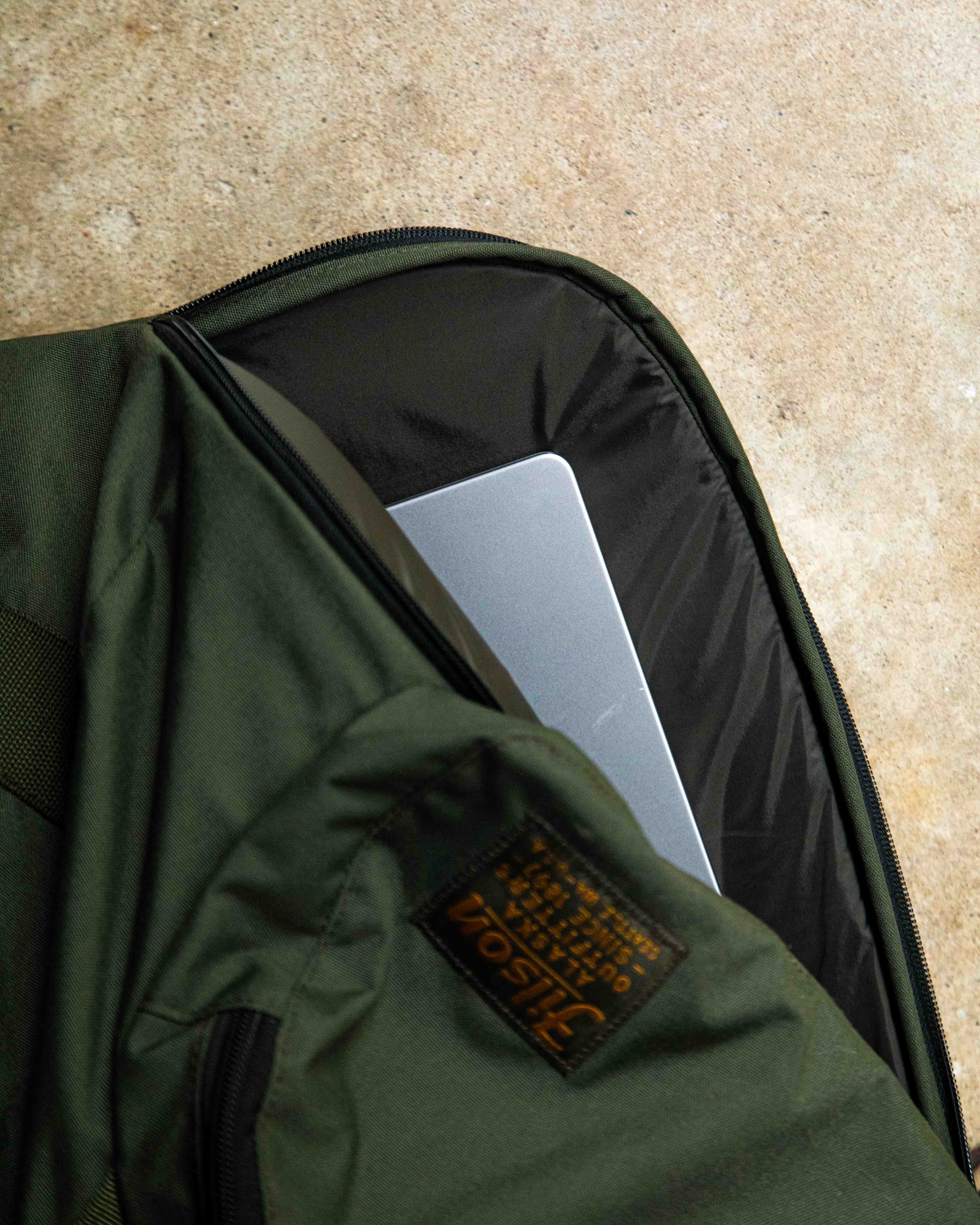 FILSON オリーブ バックパック Filson Duffel Backpack Hybrid 46L - Exclusive - Otter Green