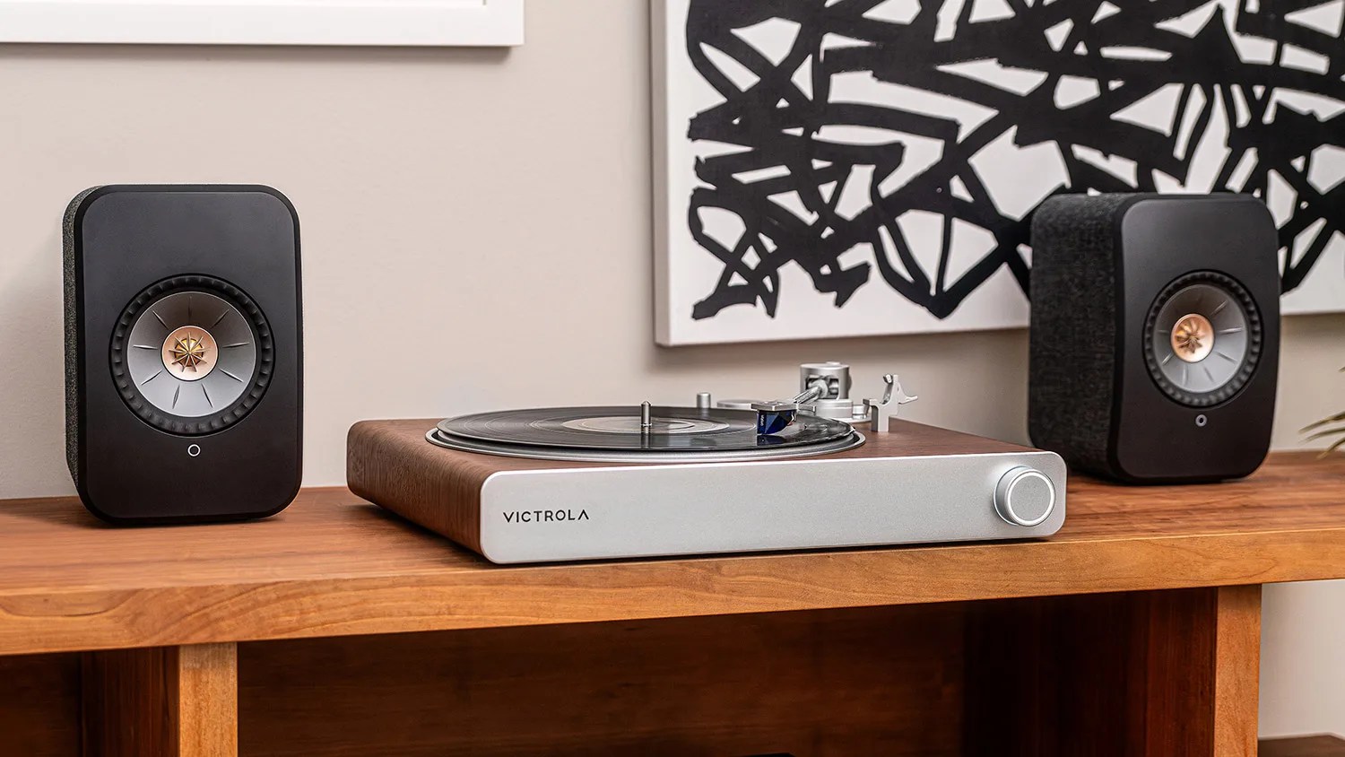 Victrola Stream Sapphire turntable