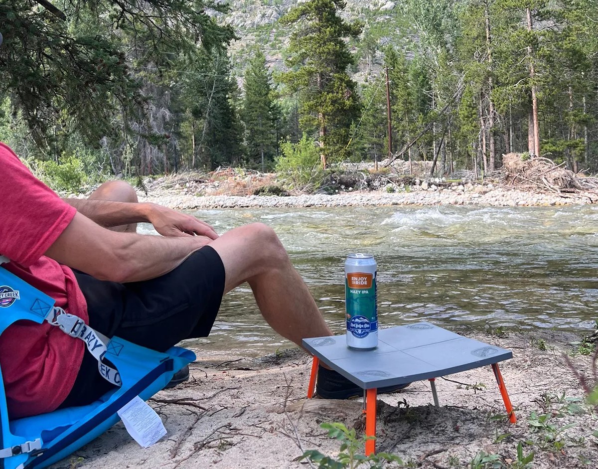 crazy-creek-pack-table-beer-