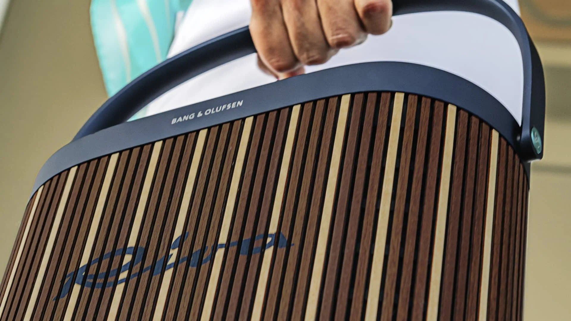 その他 BANG&OLUFSEN Bang & Olufsen Resurrects A Classic Turntable As Part Of The New