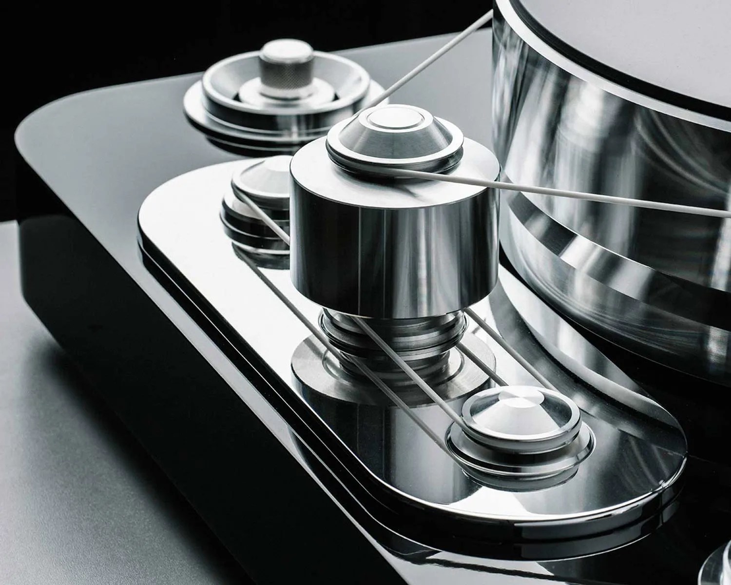 Pro-Ject Signature 12.2 turntable