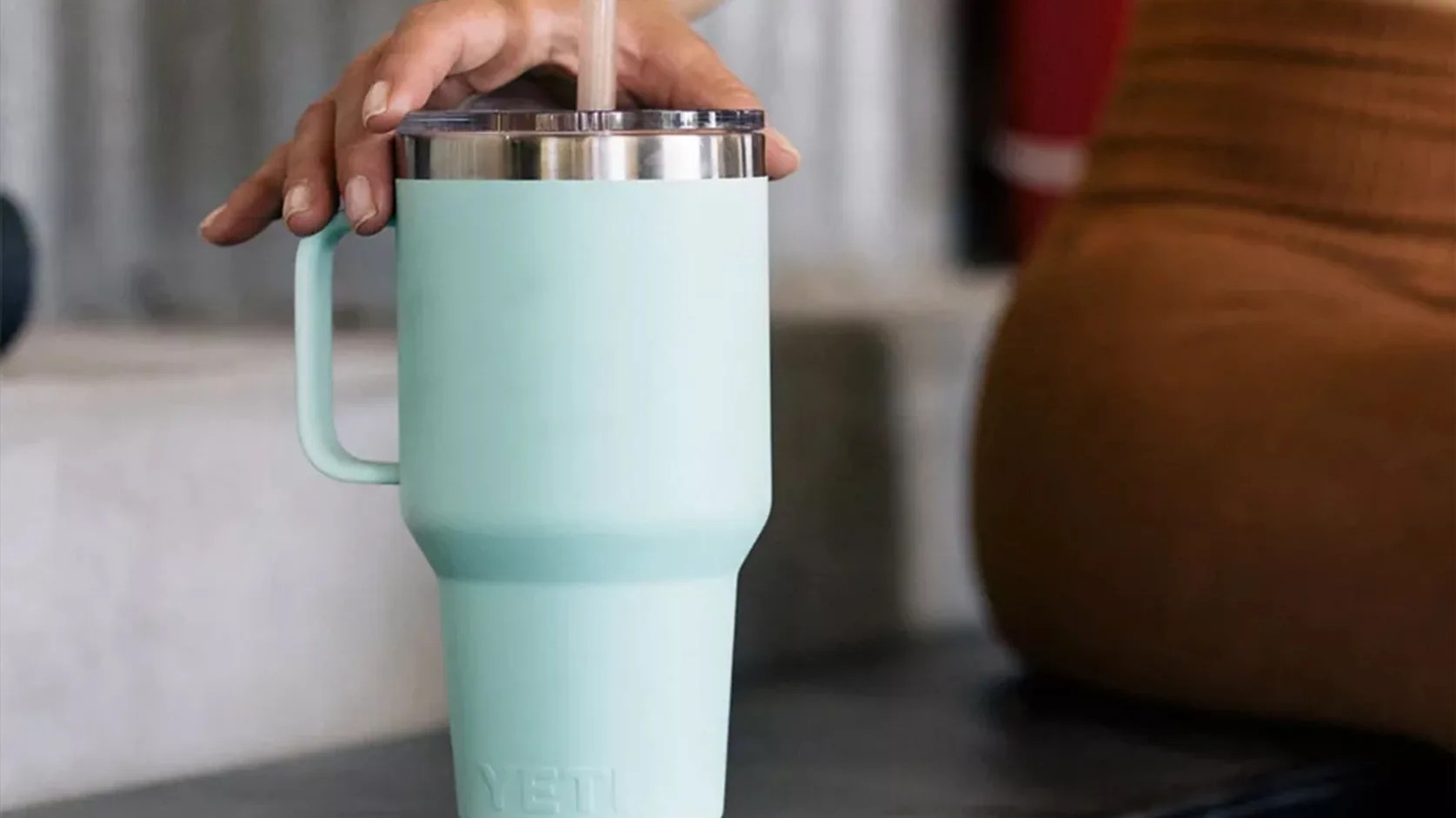 YETI Rambler Tumbler with Handle and Straw Lid macro