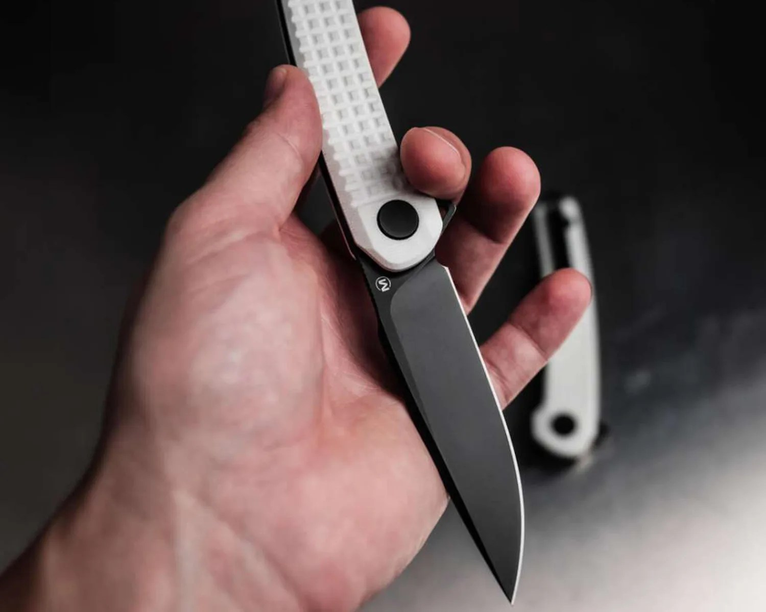 boker magnum empery in hand