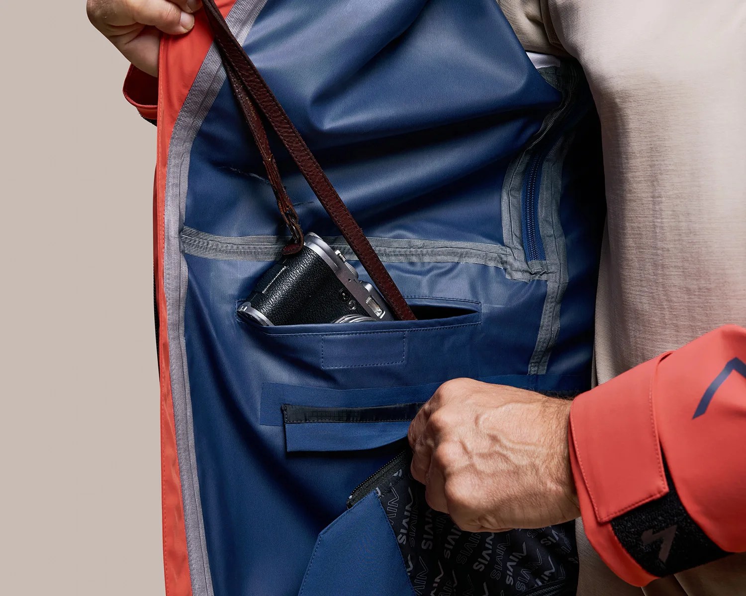 nivis protego pro shell pocket alt