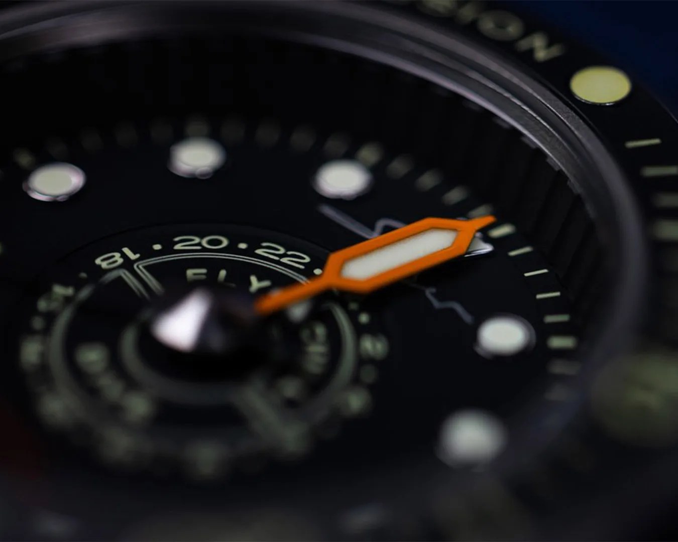 Singer Reimagined Dive Track Watch