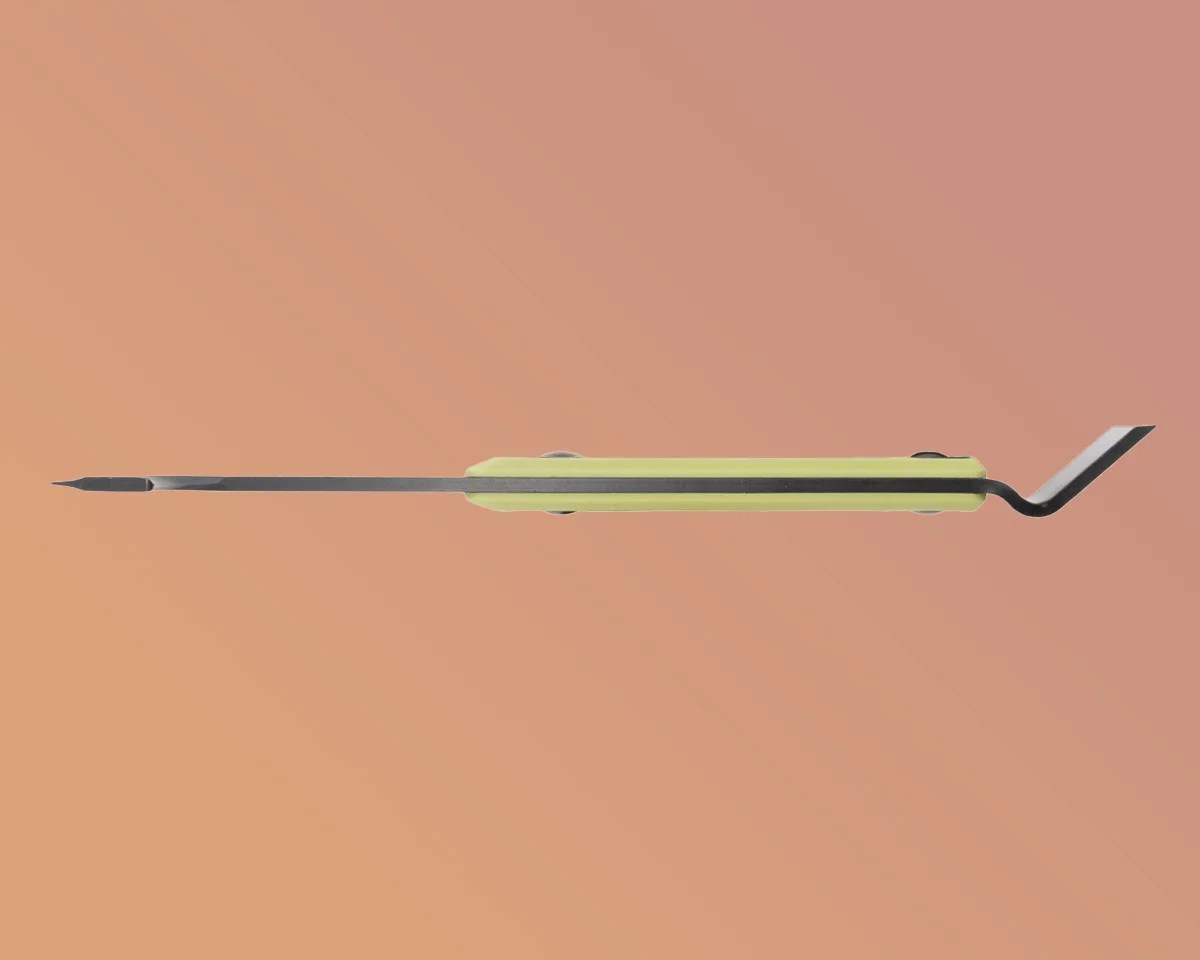 SOG Compound Tac Pry edge profile on tan gradient background