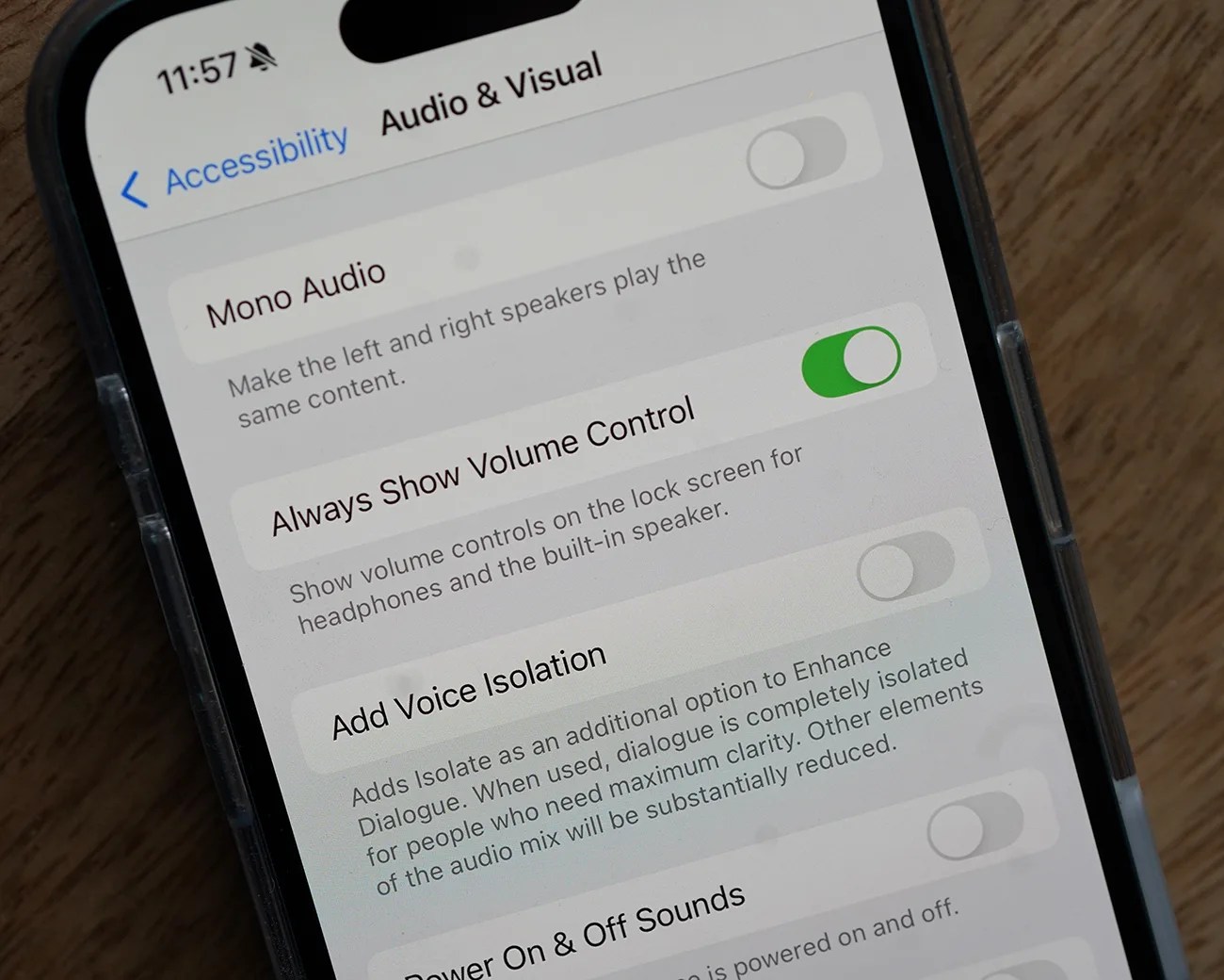 iOS 18.2 volume slider