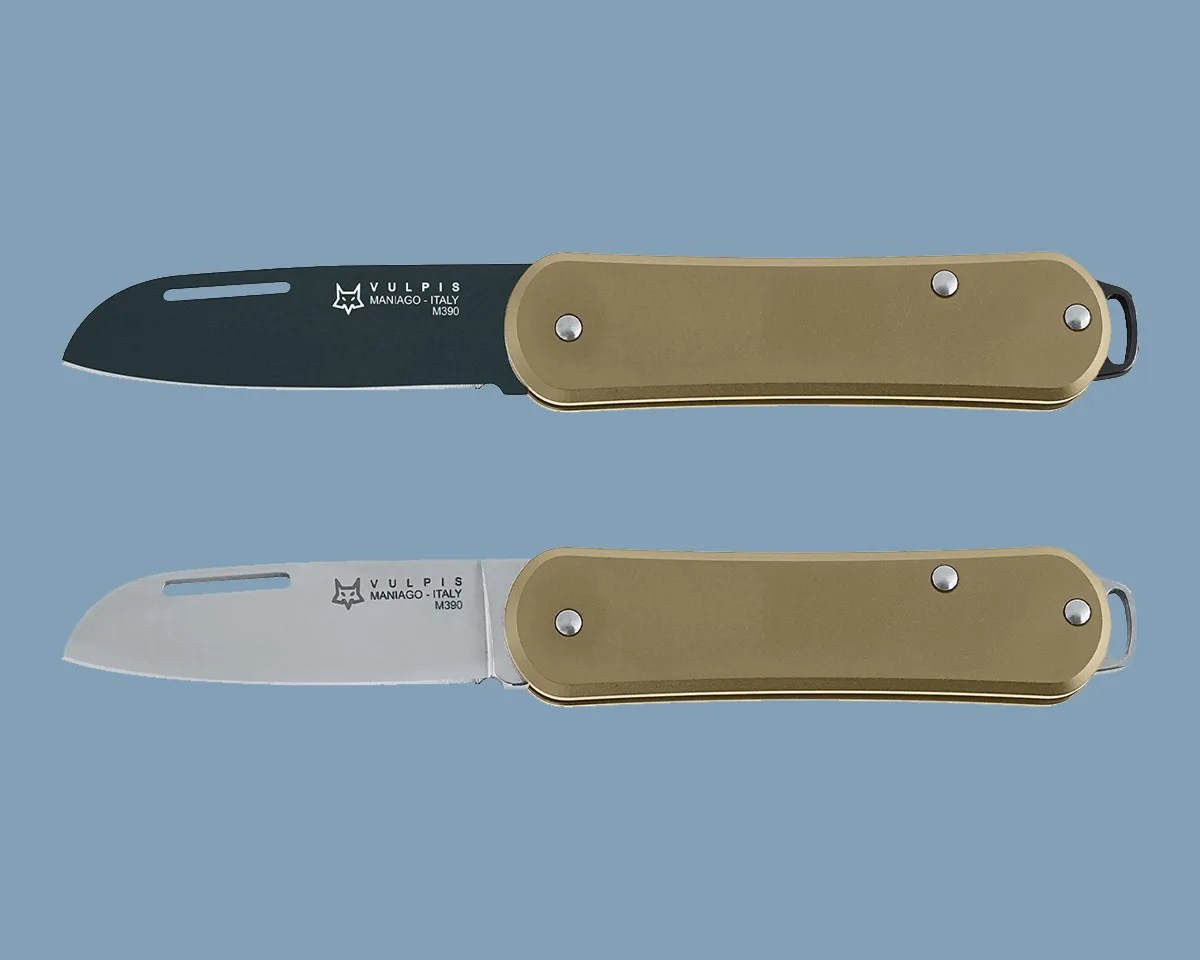 Fox Vulpis knives on blue background