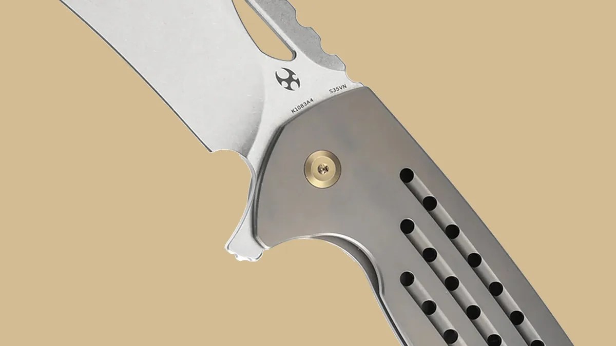 Closeup of Kansept Leviathan knife pivot