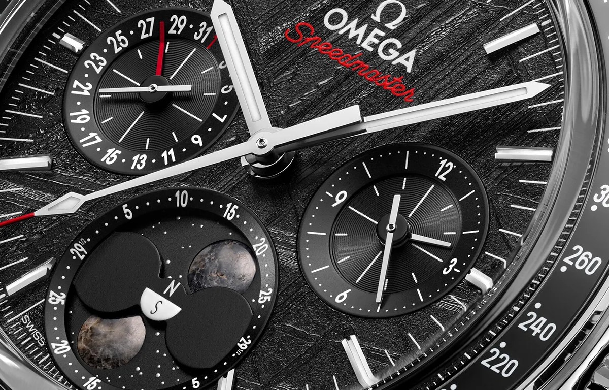 omega-speedmaster-moonphase-