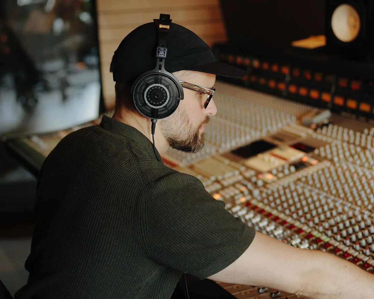 Audio-Technica ATH-R70X headphones