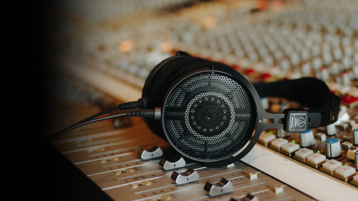 Audio-Technica-ATH-R70xa-