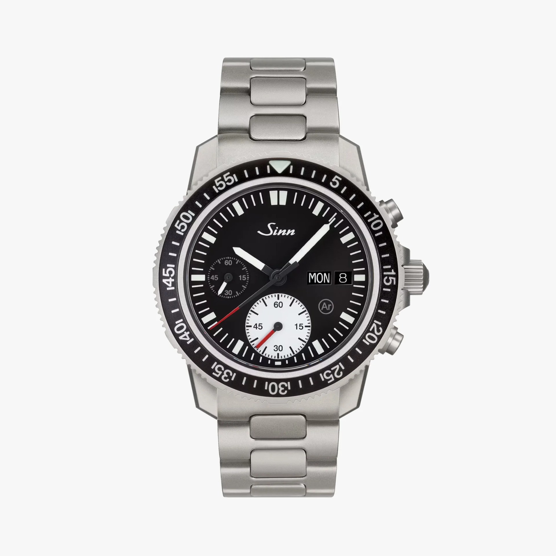 ジンベイ① This High-Performance Dive Watch Fixed a Quirky Feature