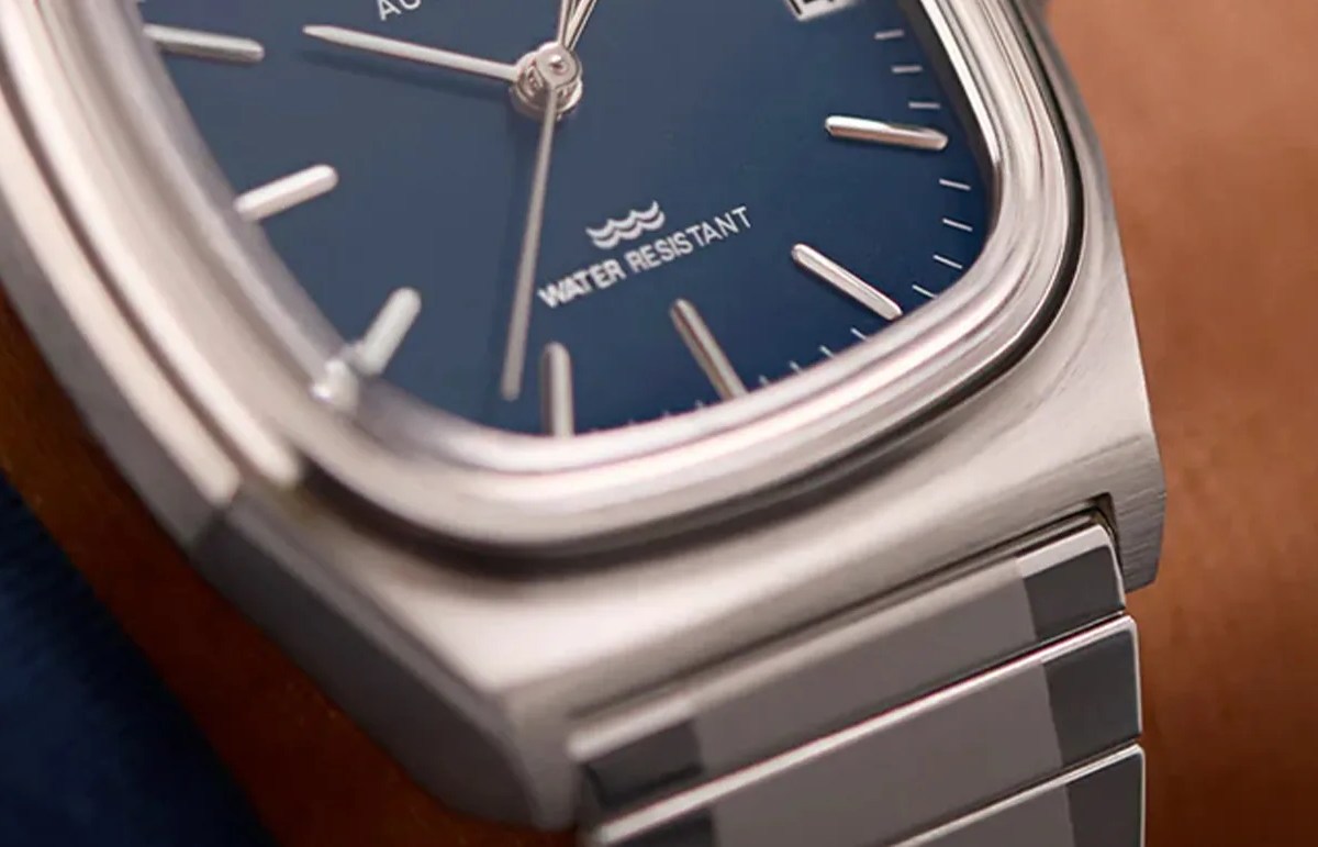 This Affordable Timex Revisits a Retro Dial with Vintage Omega Vibes