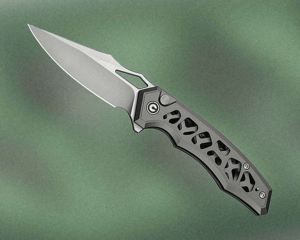 Civivi Anaaki knife on green background