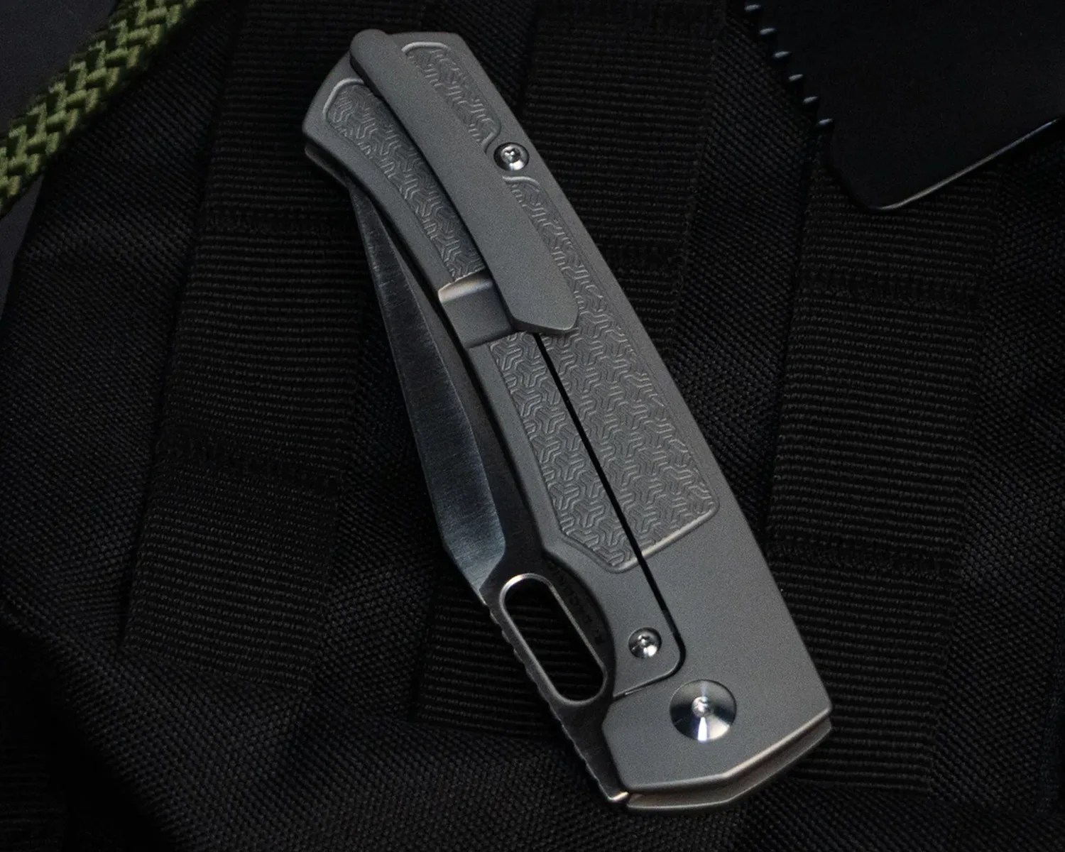 artisan cutlery revel pocket knife off side folded