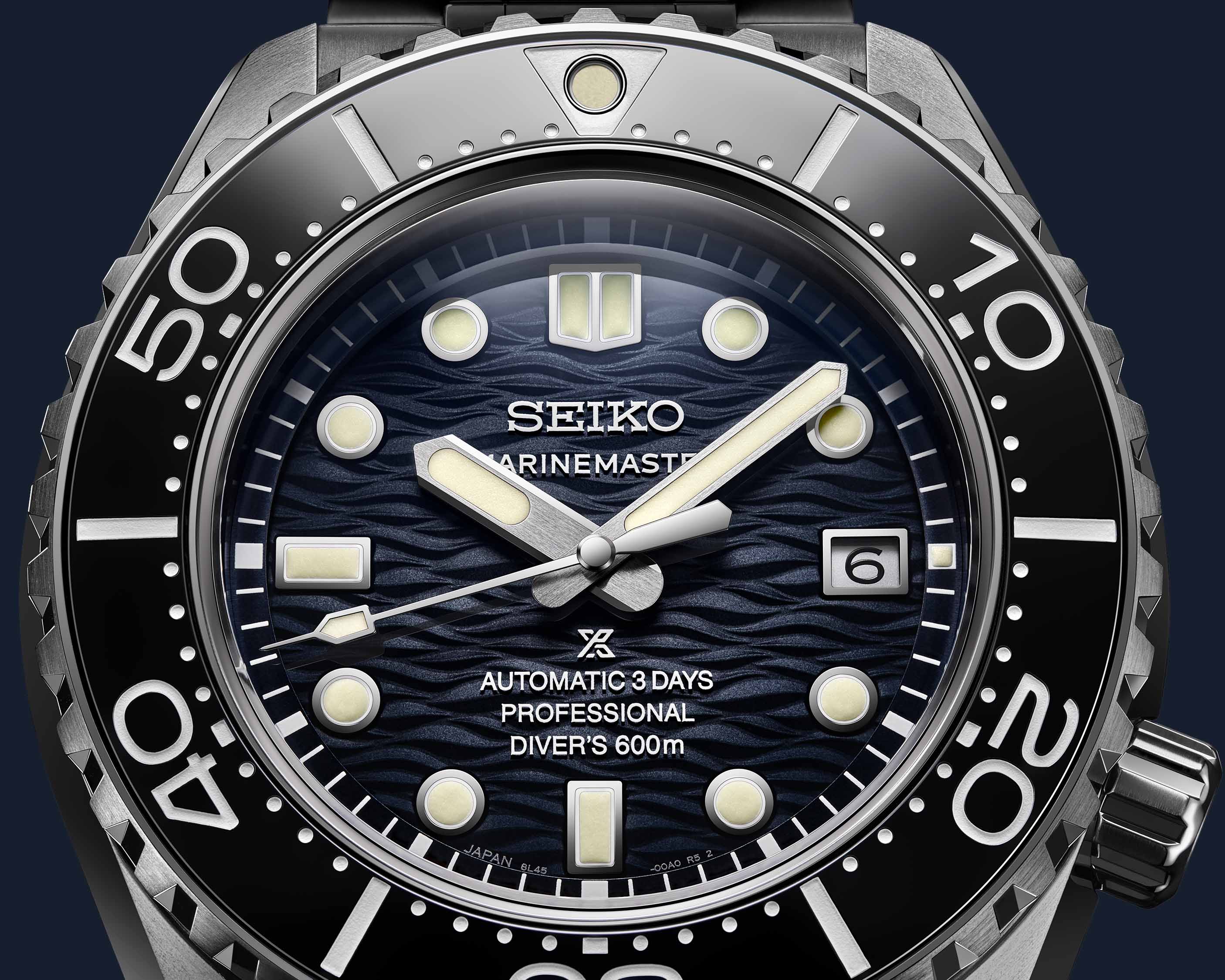 the dial and bezel of a Seiko Divemaster dive watch