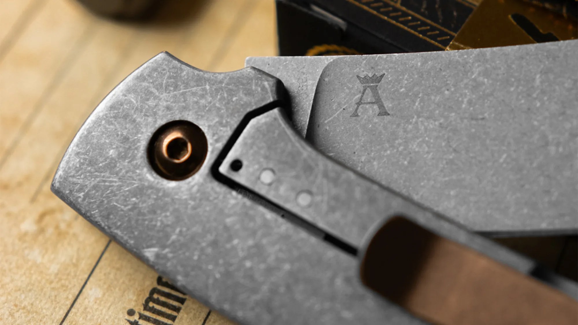 B&ouml;ker Plus Cox Titanium knife closeup