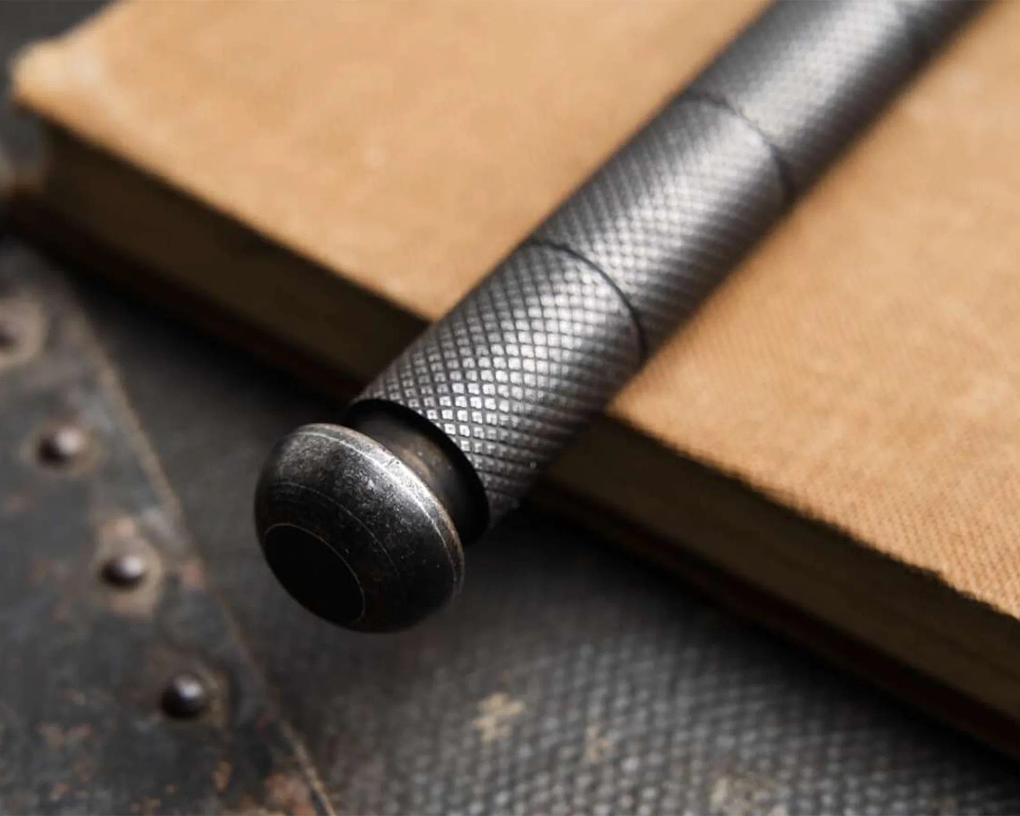 Böker Sleeve Dagger pommel