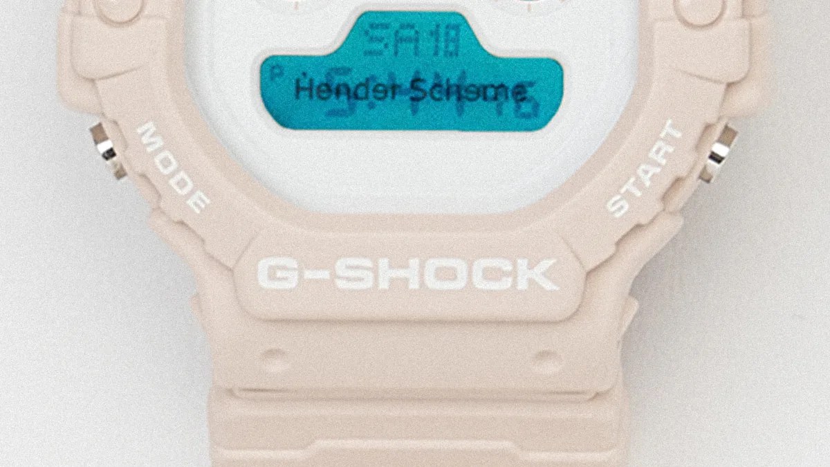 新品 hender scheme × G-SHOCK DW-5900 Hender Scheme collaborates with G-SHOCK. This 4th