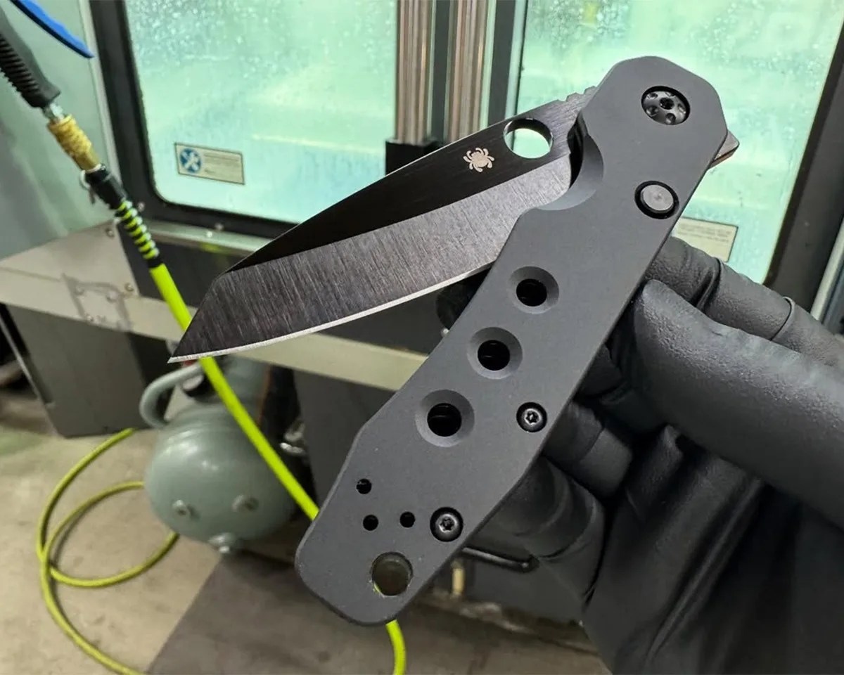 Spyderco Smock Sprint Run Cru Wear EDC Knife in hand