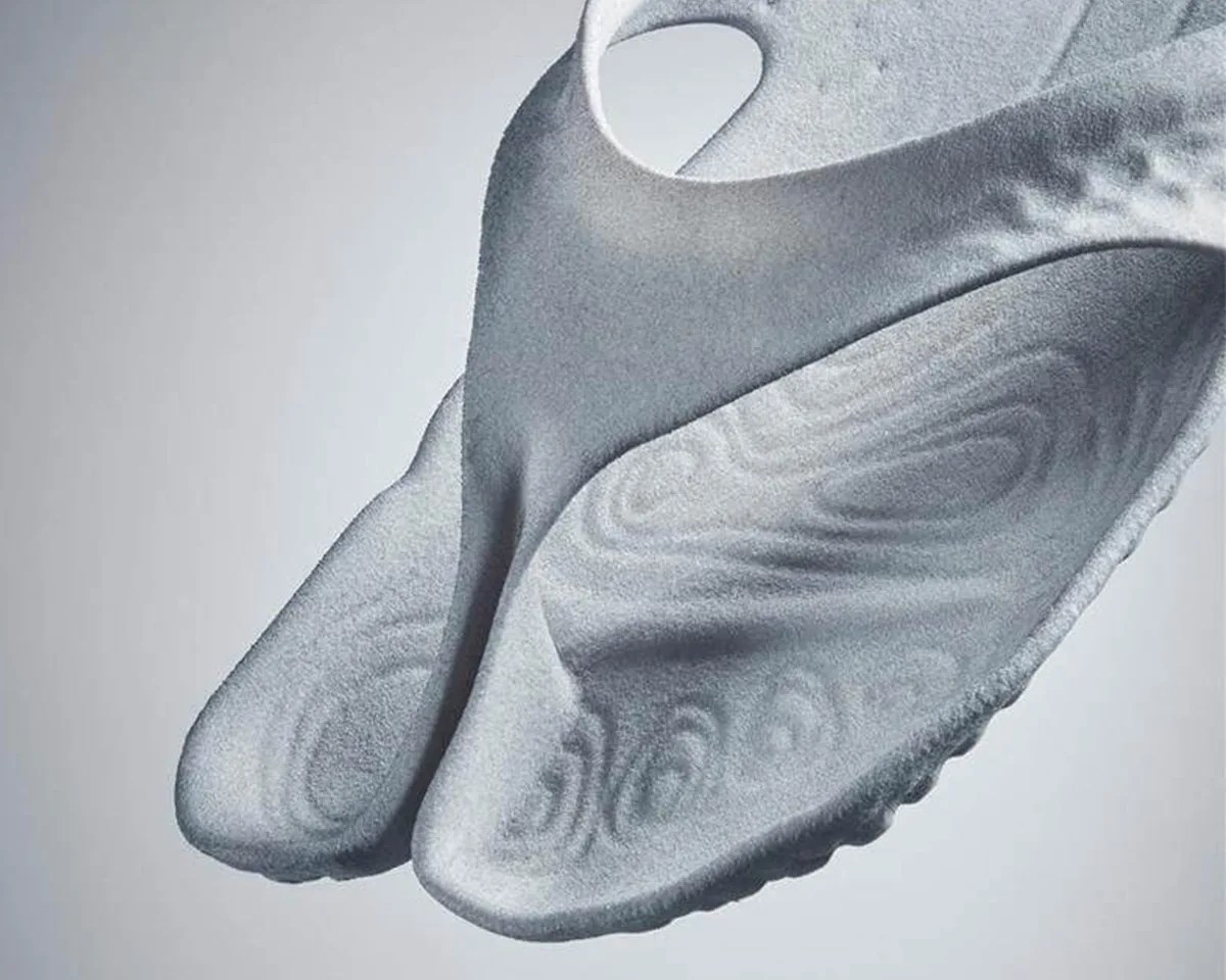 Vivobarefoot Tabi Gen 01 3D Printed Flip Flop Sandal toe closeup