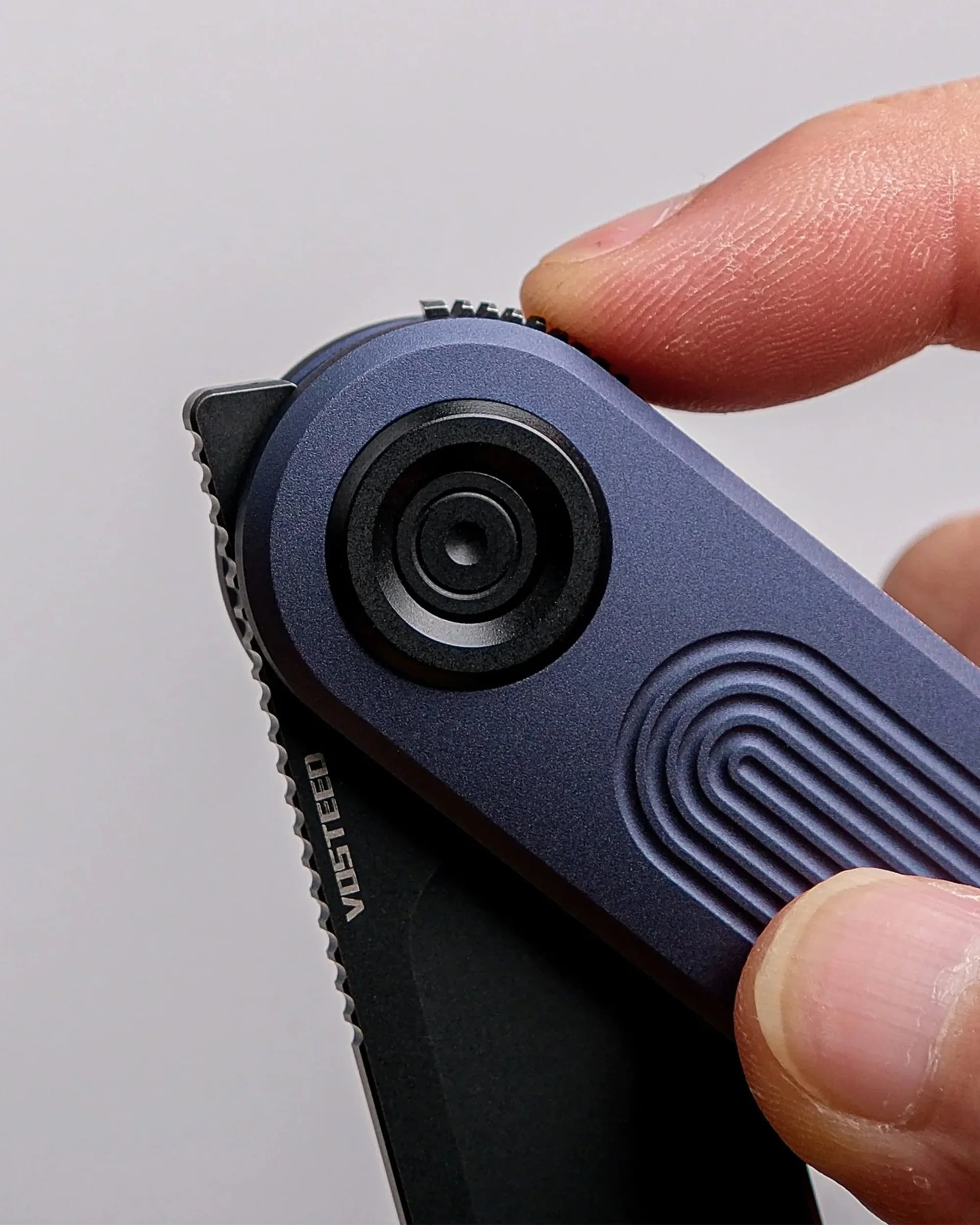 Vosteed Corgi V 295 EDC Knife pivot closeup