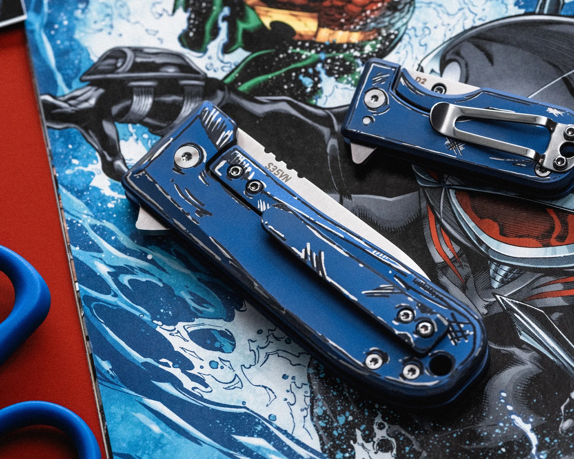 WESN The Cell Shaded Collection EDC Knives blue closeup, lock side
